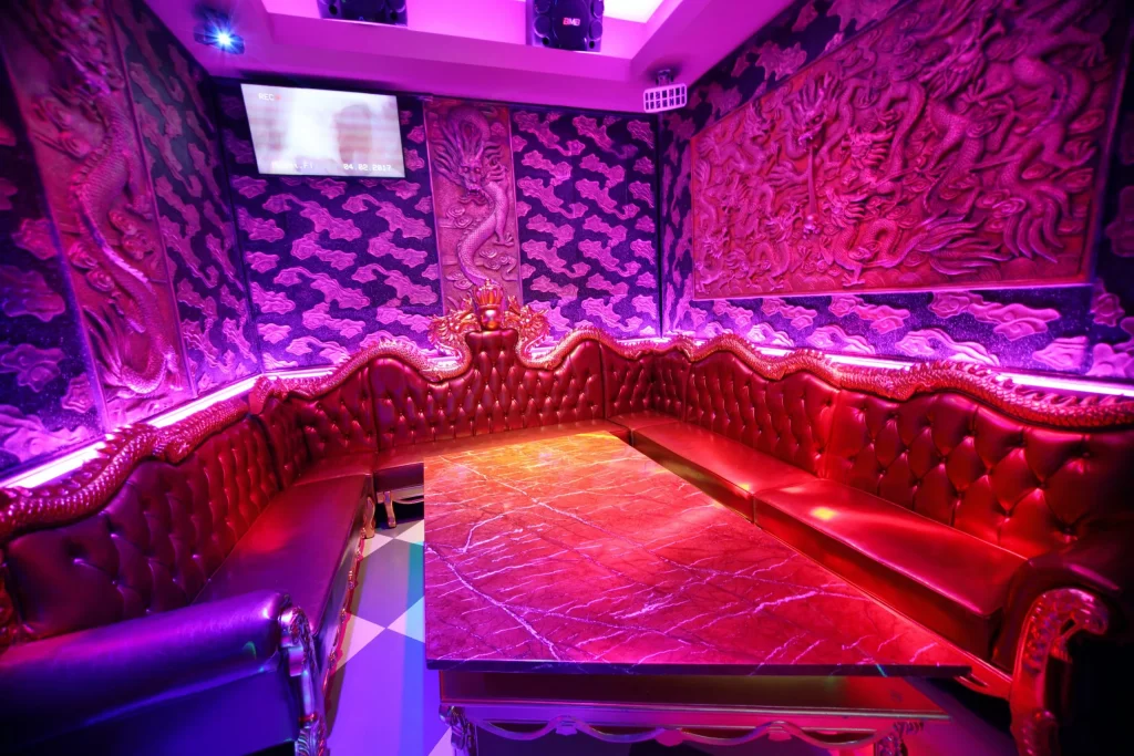 karaoke las vegas strip bars golden dragon suite private room 15 guests